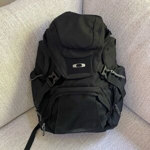 Oakley Icon Surf Backpack (Pack 4.0)